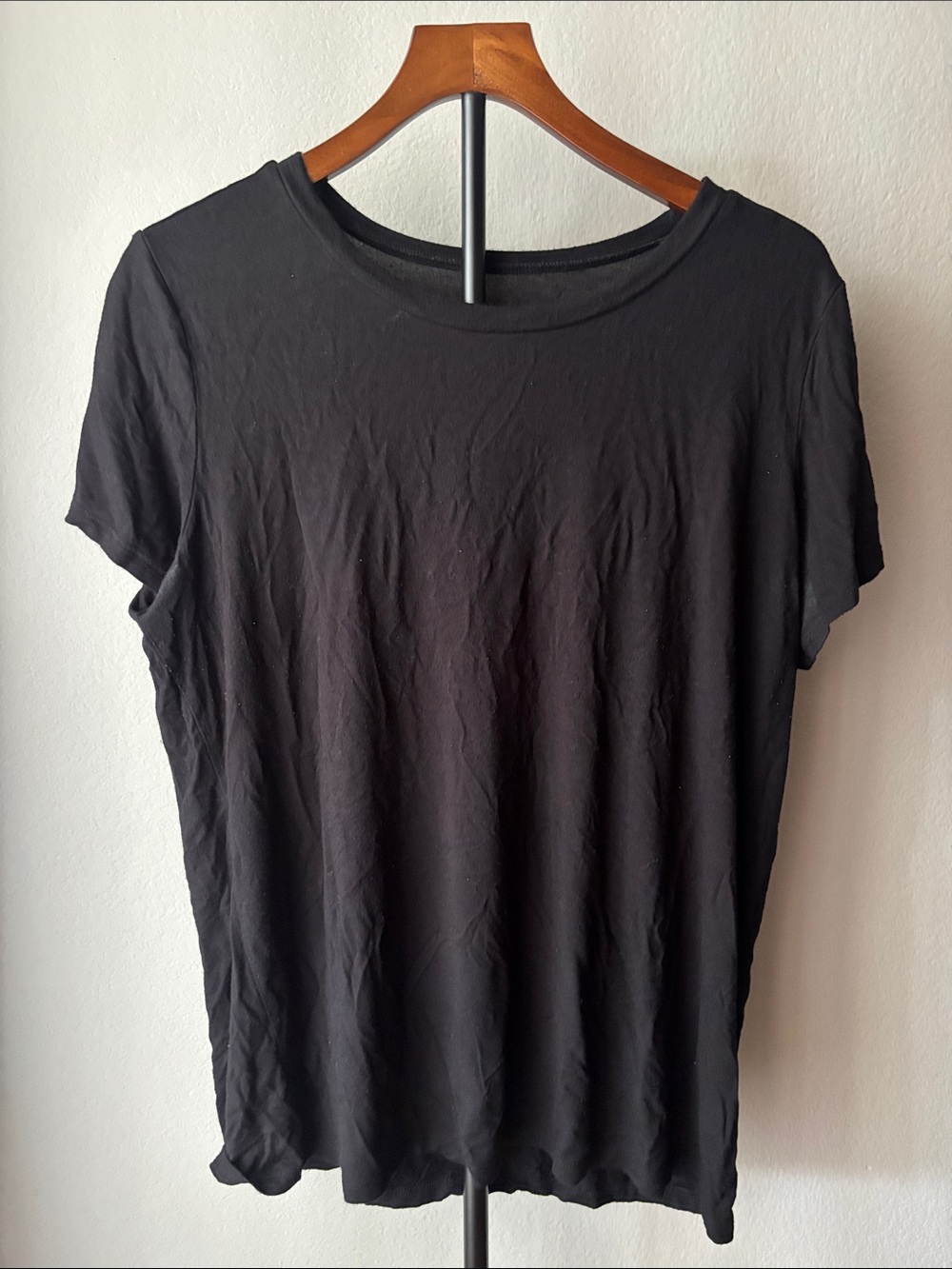 torrid Black Short Sleeve Scoop Neck Tee